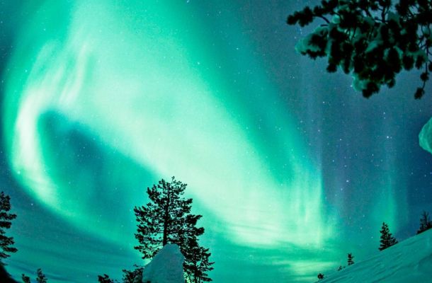 Auroras Northern Lights by Car and on Foot in Inari and Saariselkä, small group aurora photography tour in Lapland.
